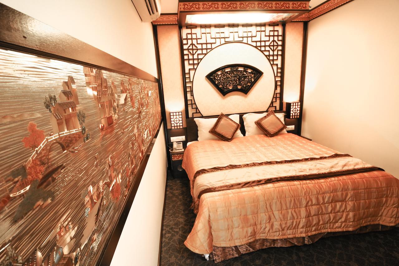 K Garden Hotel Parit Buntar Habitación foto