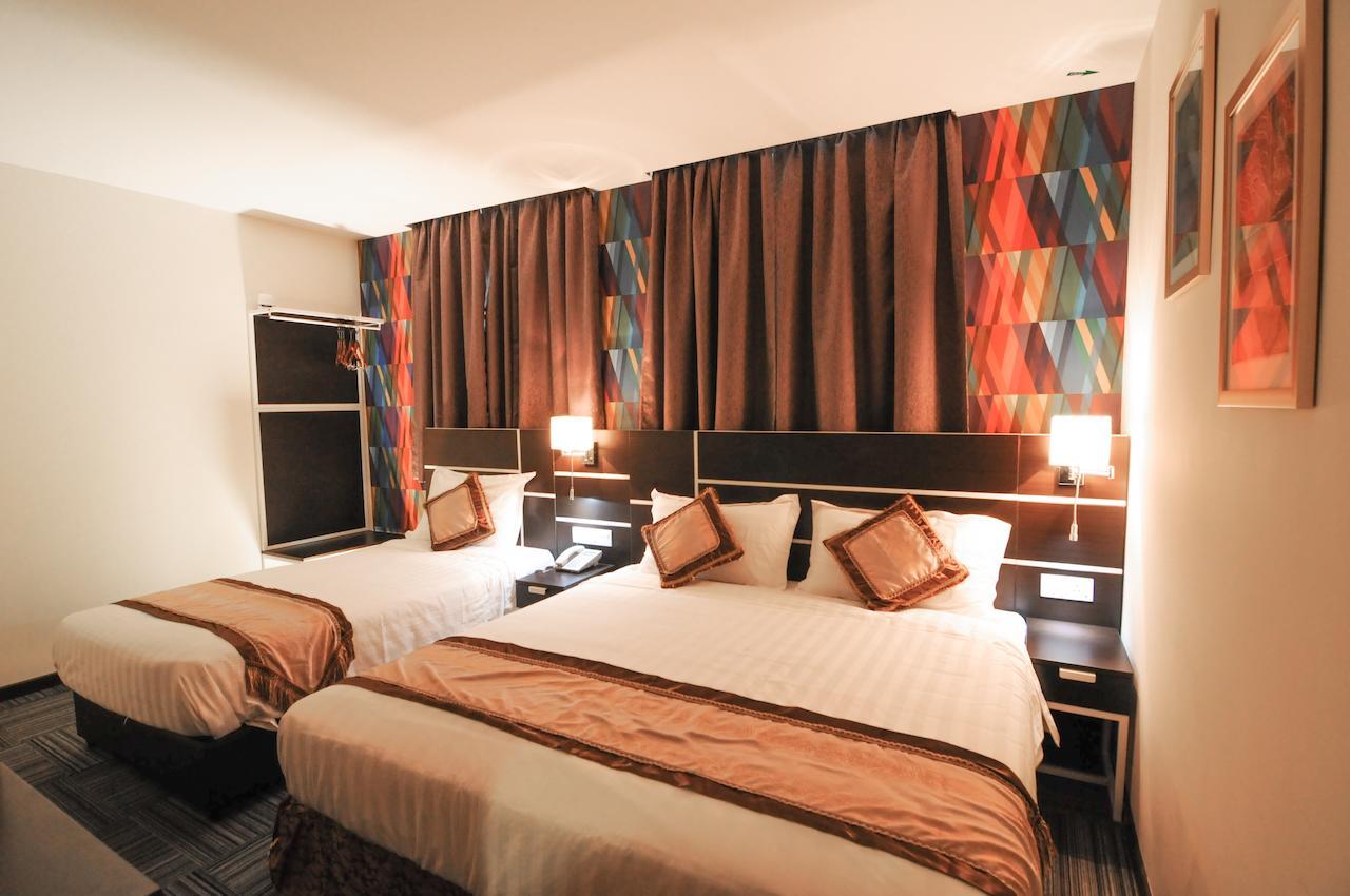 K Garden Hotel Parit Buntar Habitación foto